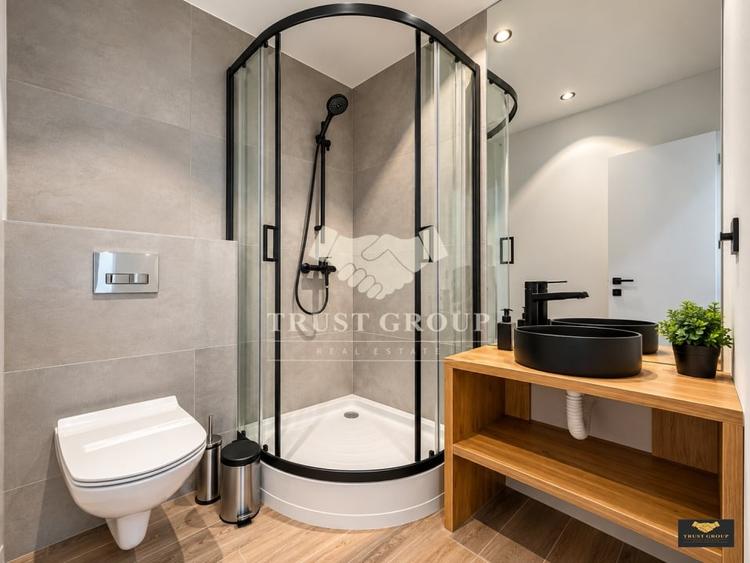 Apartament cu 4 camere decomandat, mobilat în Victoriei