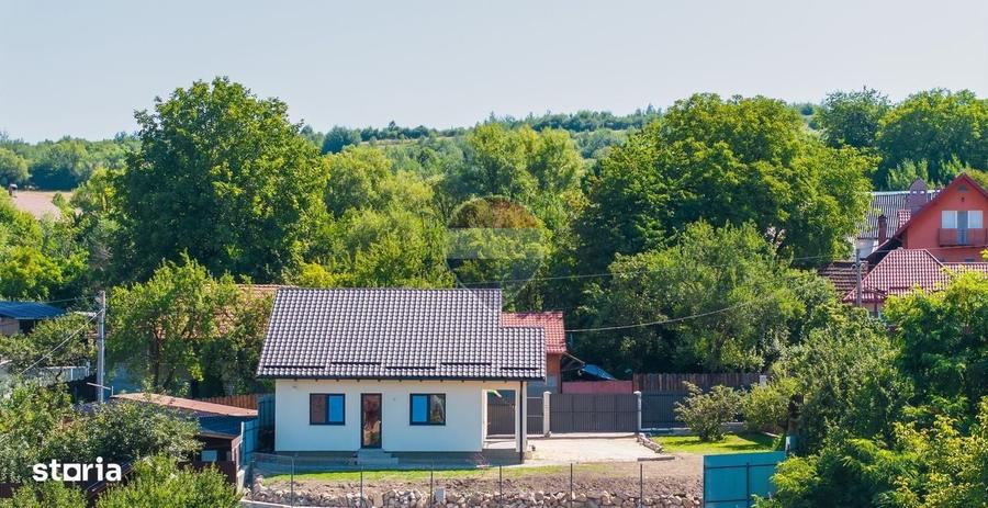 Casă cu 3 camere în Tărlungeni