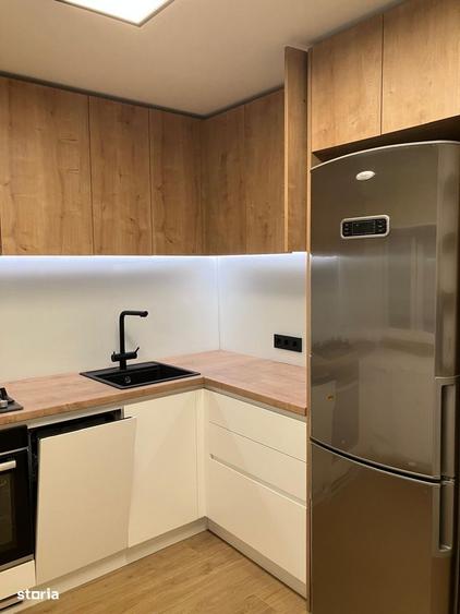 Apartament cu 4 camere, mobilat în Costin Georgian