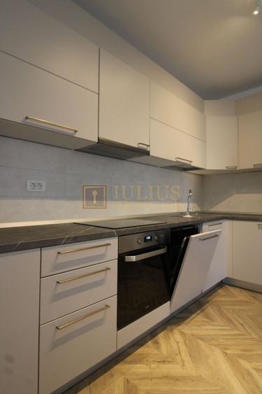 Apartament cu 2 camere decomandat, mobilat în Central