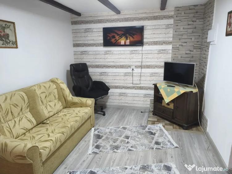 Casă cu 3 camere în Uileacu de Munte