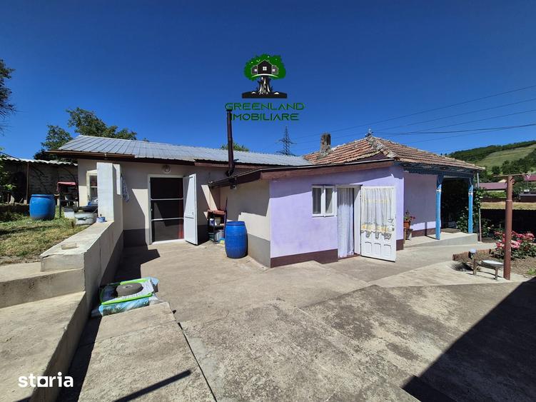 Casă cu 4 camere cu Teren 3024 Mp în Popricani