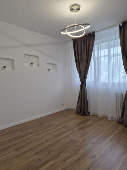 Propietar Vand Ap 2 Camere Renovat Recent Ion Mihalache, Metrou 1Mai  - 1