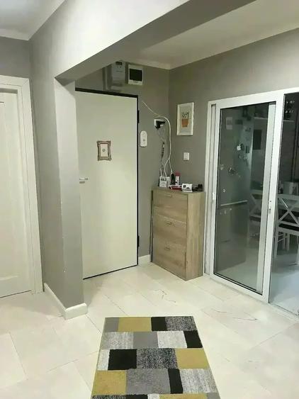 Apartament cu 4 camere decomandat în Inel II