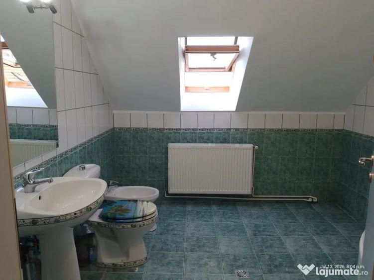 Apartament cu 3 camere decomandat în Valea Aurie