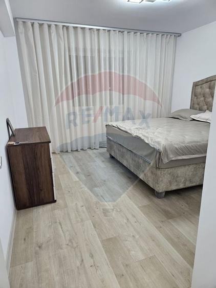 Apartamente 3 camere de închiriat în Tractorul - Brasov - 7
