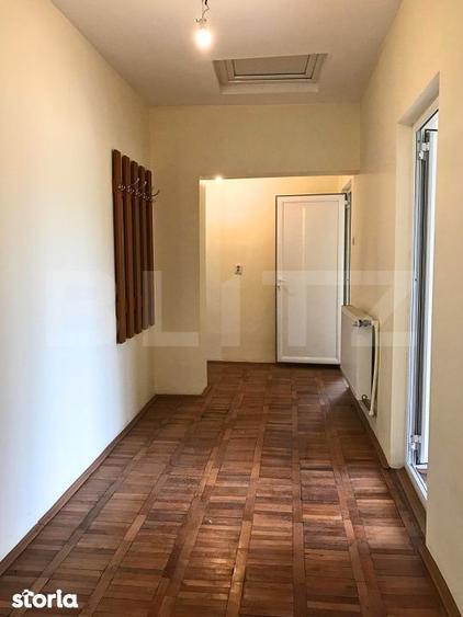 Casa de vanzare, 354 mp, zona Titu - 11