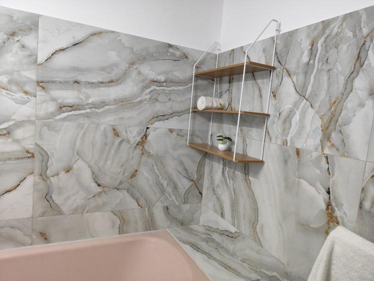 Închiriez apartament  - 4