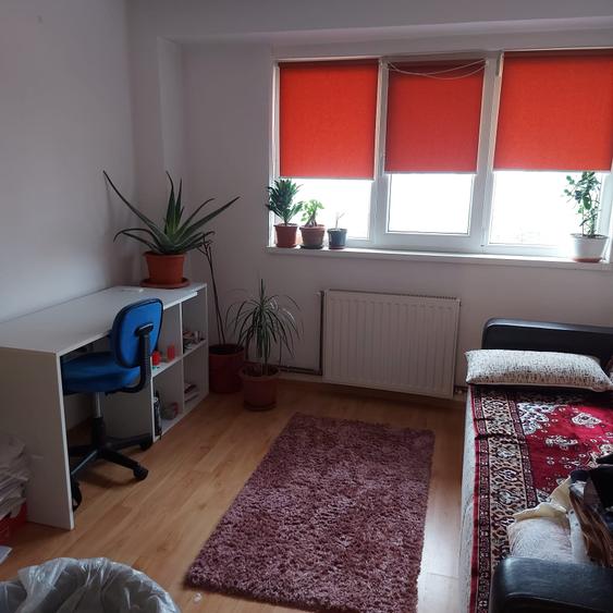 Apartament  decomandat  4 camere ultracentral (zona Primarie) etajul 4/4. - 2
