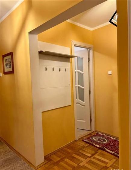 Decomandat cu 2 băi si 2 balcoane la etajul 3 - 4