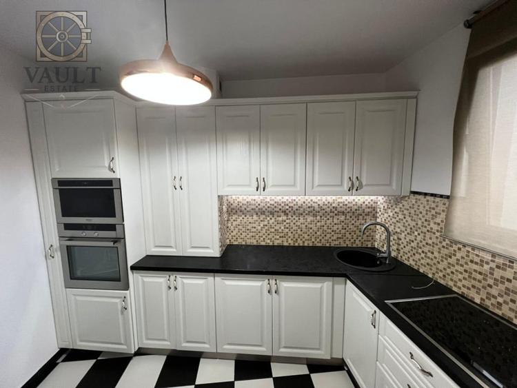 APARTAMENT 4 CAMERE -128 MP, BOXE  13 MP SI MANSARDA 9 MP -CALEA VICTORIEI - 2