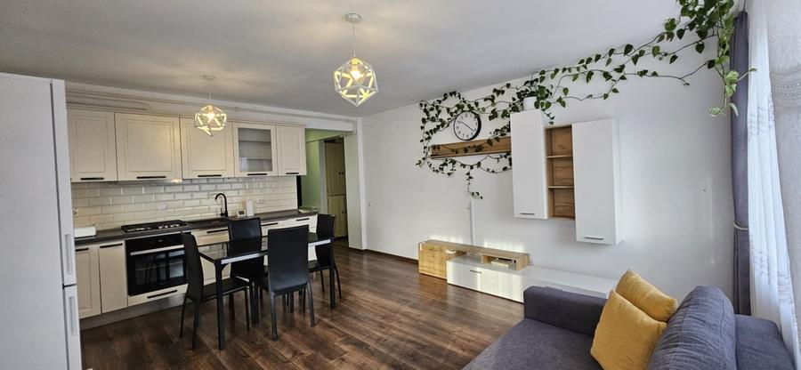 Apartament cu 3 camere semidecomandat, mobilat în Grigorescu