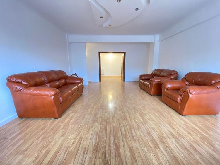 Apartament 4 camere Piata Chibrit/2 Locuri de parcare/5 minute metrou - 1