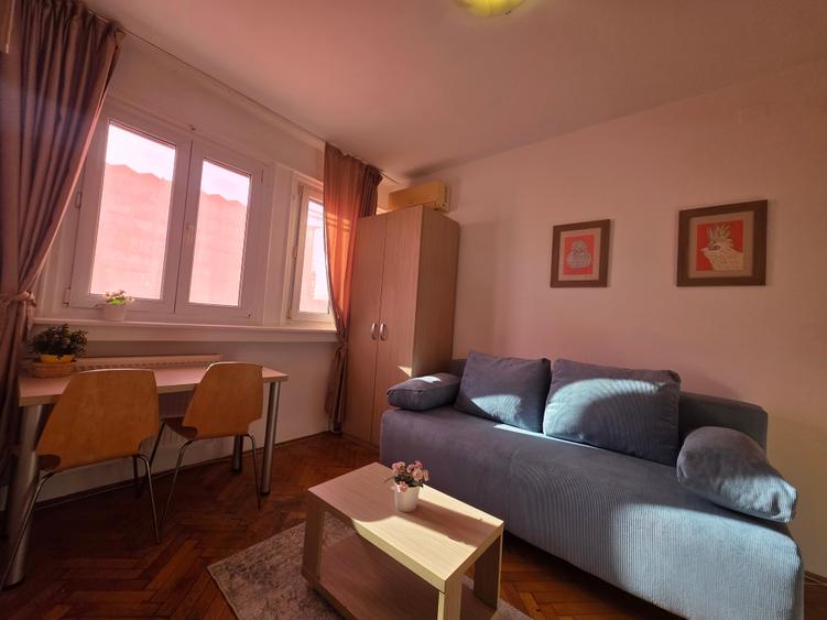 ROMANA - Garsonieră cochetă de închiriat – fix în centrul acțiunii ! Centrala! - 2