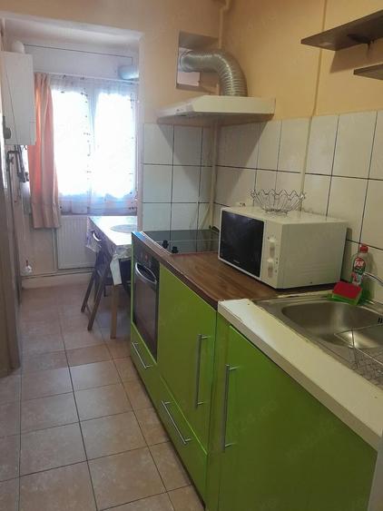 Garsoniera de inchiriat str. One?ti ,et.1 ,230 euro - 2