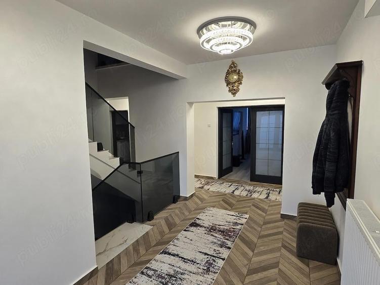 Vila 405 mp utili, teren 1500 mp zona Viticultori - 1