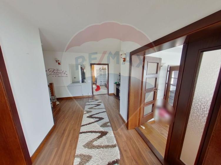 Vilă cu 6 camere de vânzare, strada Făget. - 3