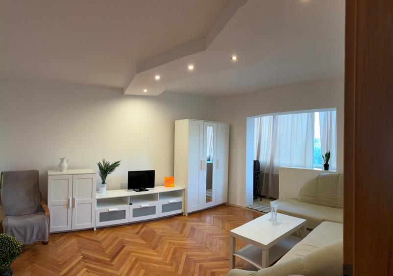 Apartament cu 3 camere decomandat în Bucovina