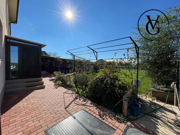 Casa spatioasa cu 8 dormitoare - 2