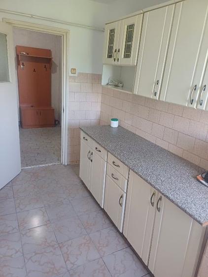 PROPRIETAR, apart. 2 cam confort 1, decomandat, zona  Cal. Galati, NEGOCIABIL - 3