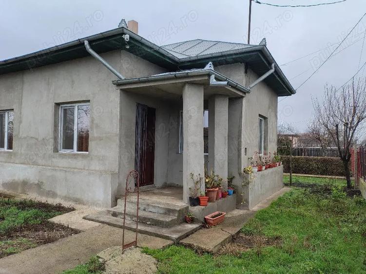 Vand casa in Oras Pogoanele, Str.Tudor Vadimirescu, cu toate conditiile(canalizare, apa curenta). - 3