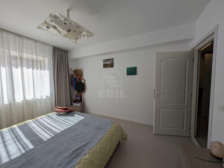 Apartament cu 2 camere semidecomandat în Florești