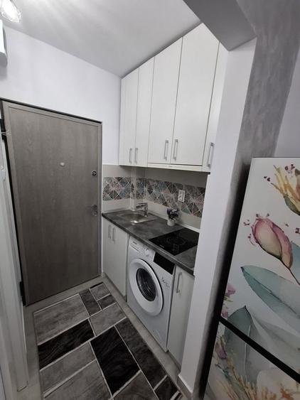 Persoana fizica , vand garsoniera , complet renovata , lux - 1