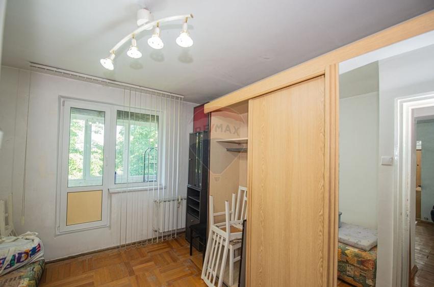 Apartament cu 3 camere de vanzare, 57 mp,  zona Crangasi - 10
