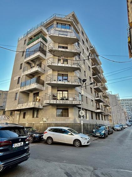 Unirii, Casa Poporului apartament 2 camere de vanzare, parcare subterana - 1