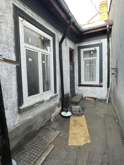 Casa curte individuala zona 0 - 5