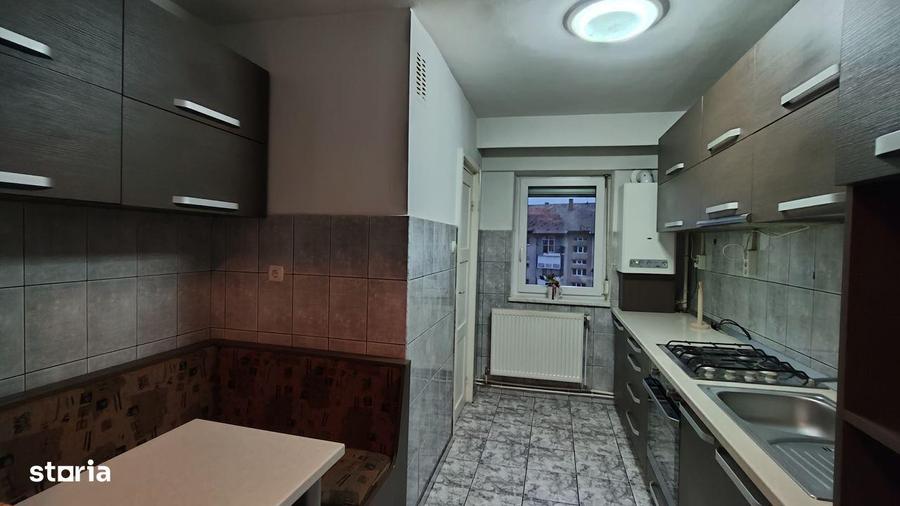 Apartament decomandat - 2 camere, Carpa?i 2 - 5