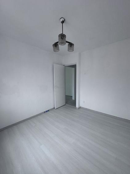 Particular, Ap 2 camere , renovat recent , detalii in anunt - 13