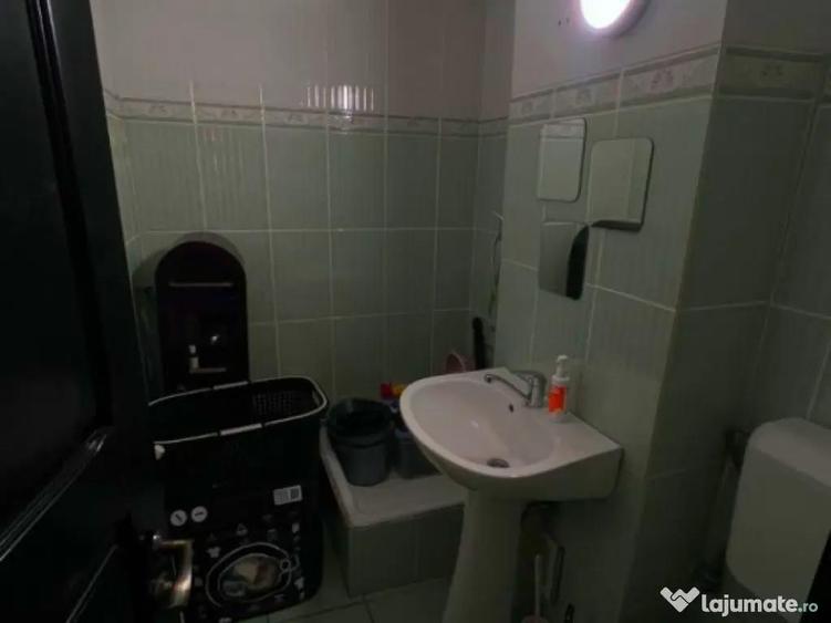 Apartament de 4 camere ( Boxa-Parcare )-Racadau - 3