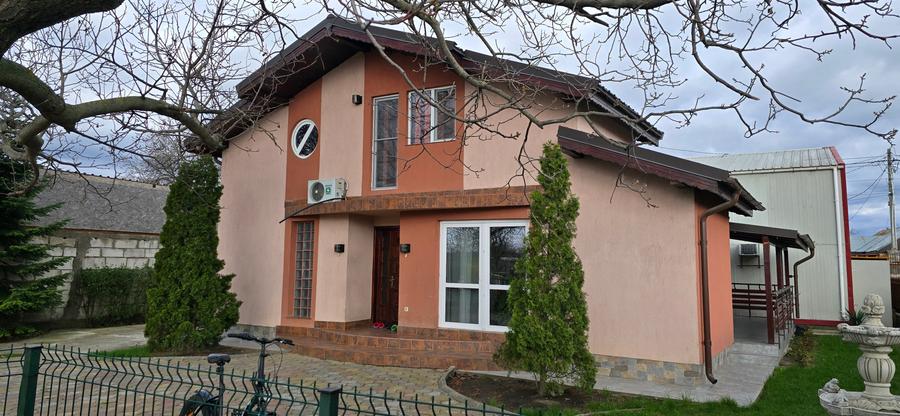 Service auto si vila de locuit Unirea Odobesti - 1