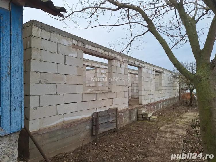 Casa netermina de vanzare