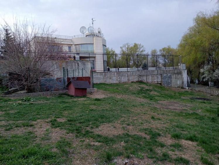 SUPER OCAZIE SE VINDE TEREN IN ZONA STARULESTI LANGA UN CARTIER DE VILE - 6