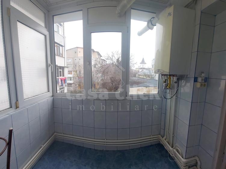 3 camere, etaj 2, balcon închis – Micro 21 - 9