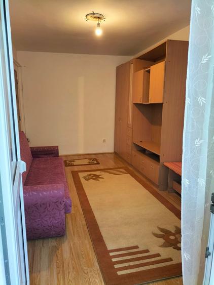 Inchiriez garsoniera - 3