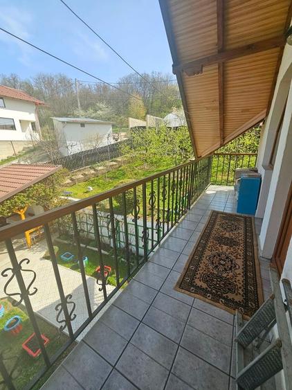 VILĂ ELEGANTĂ CU PRIVELIȘTE DEOSEBITĂ – VALENII DE MUNTE - 49