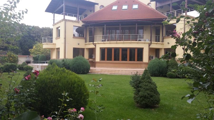 Proprietate impresionanta in apropierea Padurii Baneasa  -  Iancu Nicolae - 1