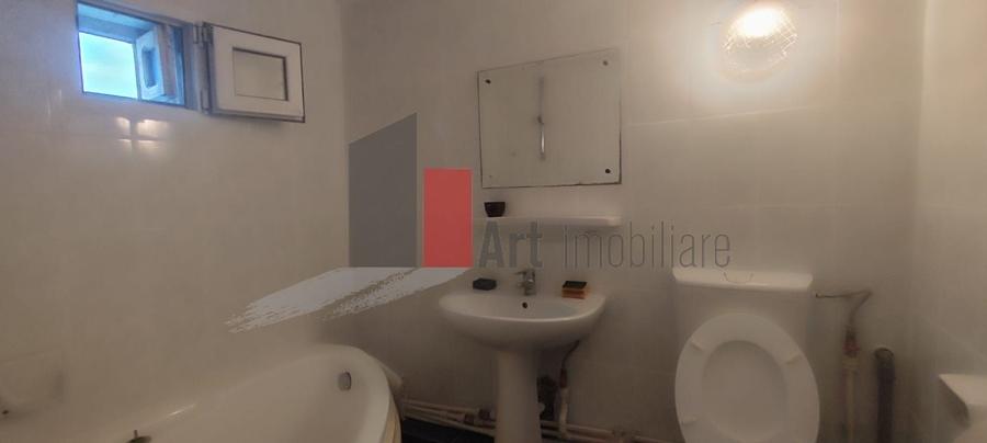 Piata Rosetti, casa Yeni, constructie 2002, finisata complet - 4