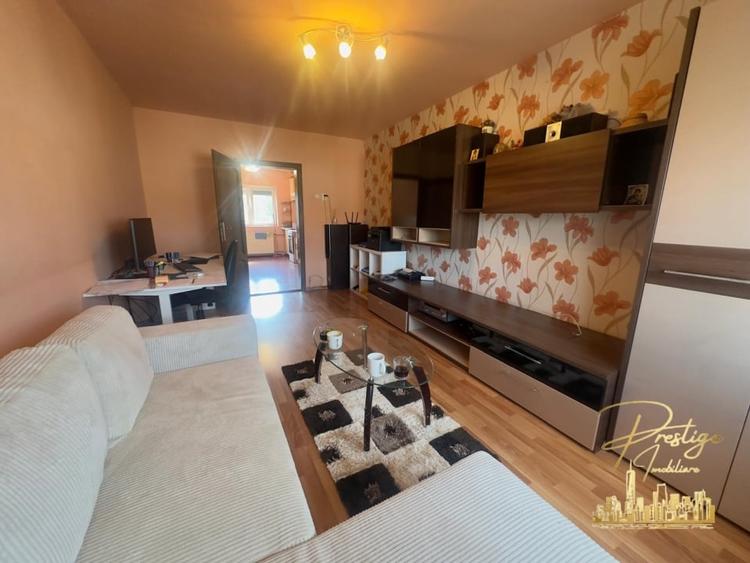 Apartament cu 3 camere de vanzare in zona Lacul Rosu,Rogerius - Oradea - 2