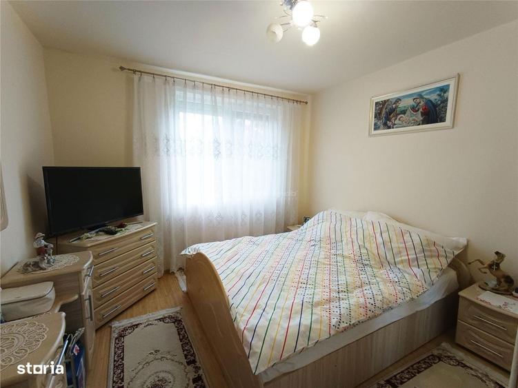 Apartament 2 camere in zona centrala Moldova Noua - 1