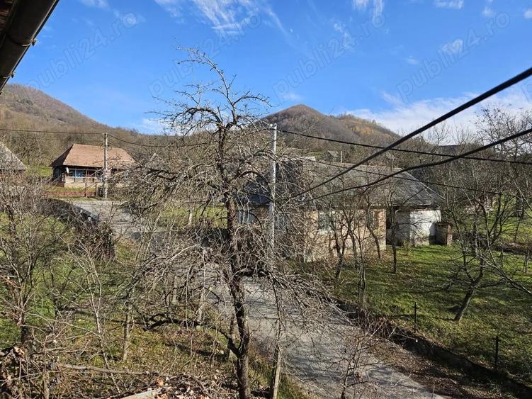Casa din lemn, D+P+1E Nane?ti, la 15 km de Sighetu-Marm., Maramure? - 1