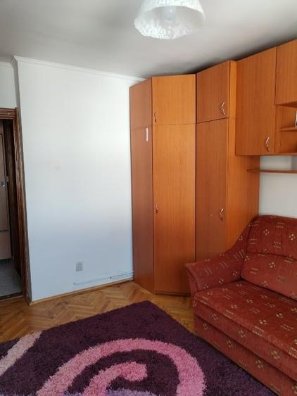Apartament cu 2 camere decomandat, mobilat în Central
