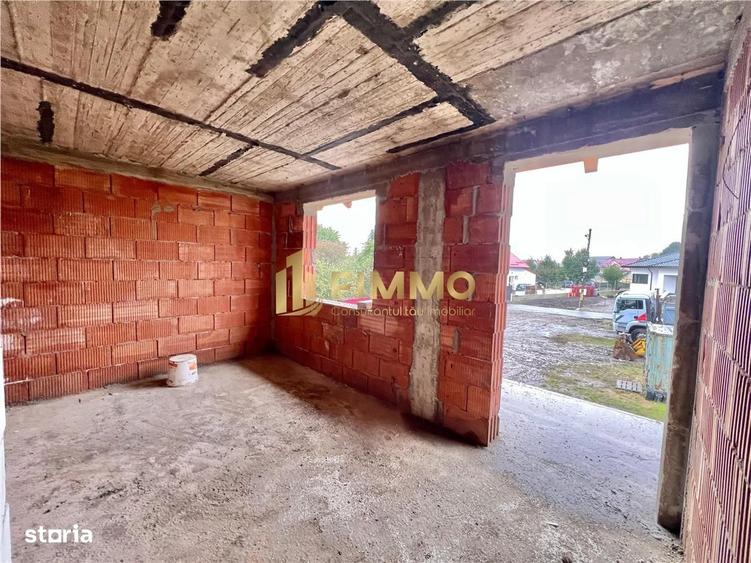 Casă cu 4 camere în Bulai