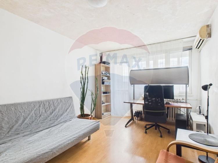 Apartament cu 2 camere de vanzare - Zona Alexandru Obregia - 1