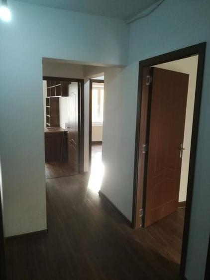 De vanzare Apartament 3 camere Bobocica Vitan - 1