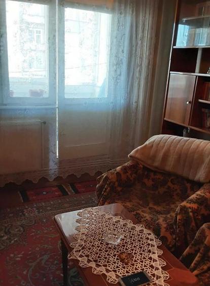 Apartament 2 camere, semidecomandat - zona Garii - 1