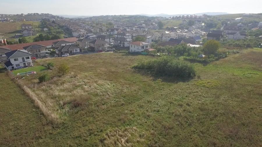 Teren intravilan, construibil, 1.400 mp, str. Crangului - 8